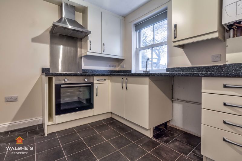 Property photo 2 of 11 Kitchen