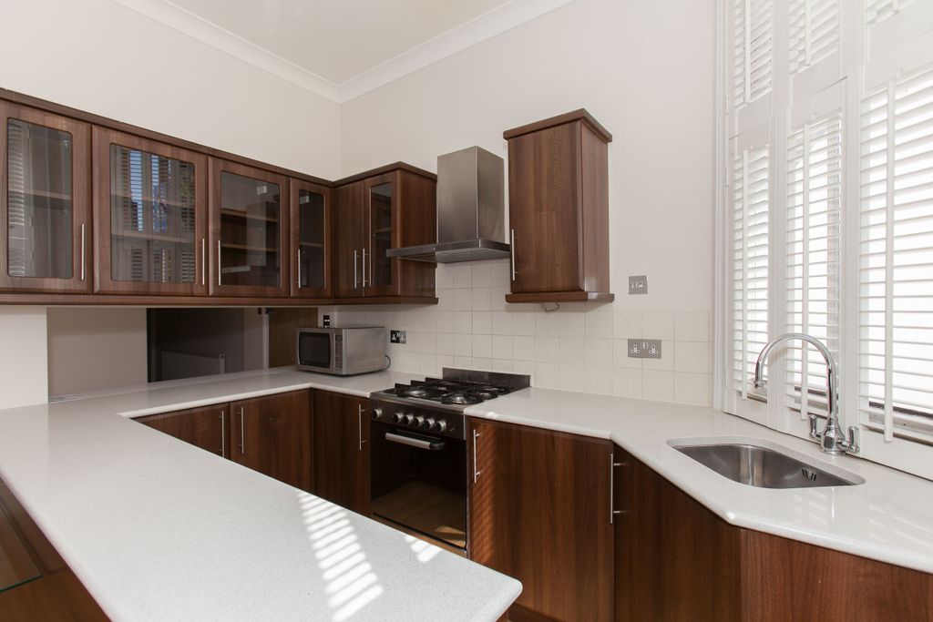 Property photo 3 of 7 3