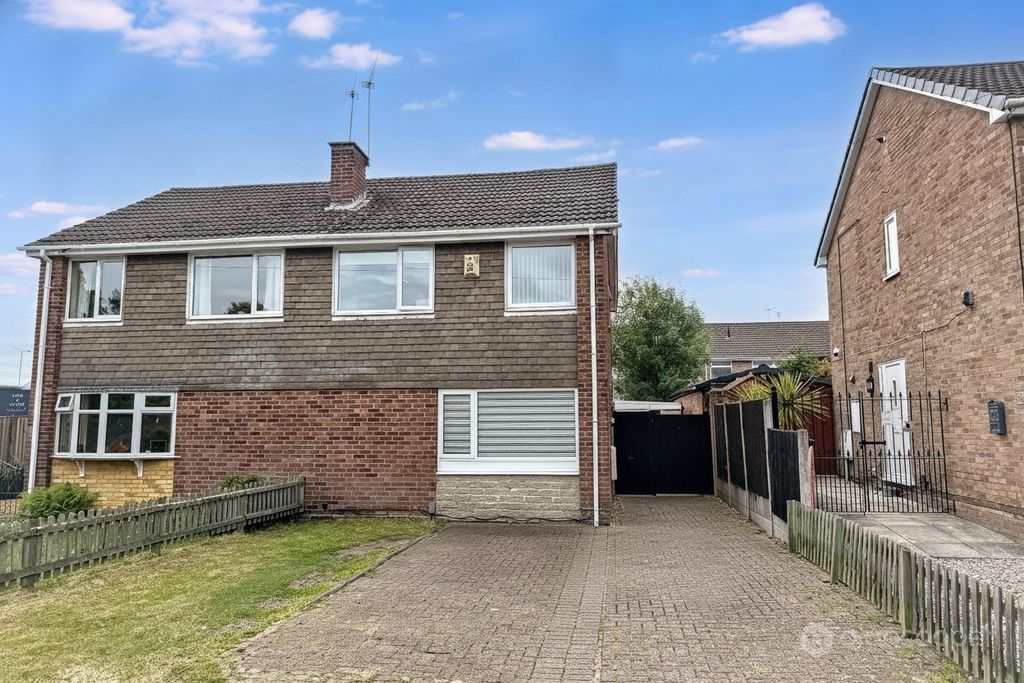 3 bed semi-detached house for saleCroft Road, Stockingford, Nuneaton CV10