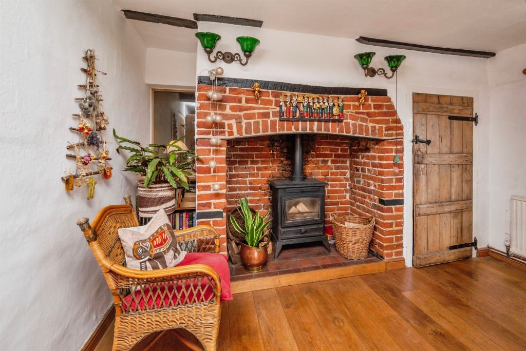 Property photo 2 of 24