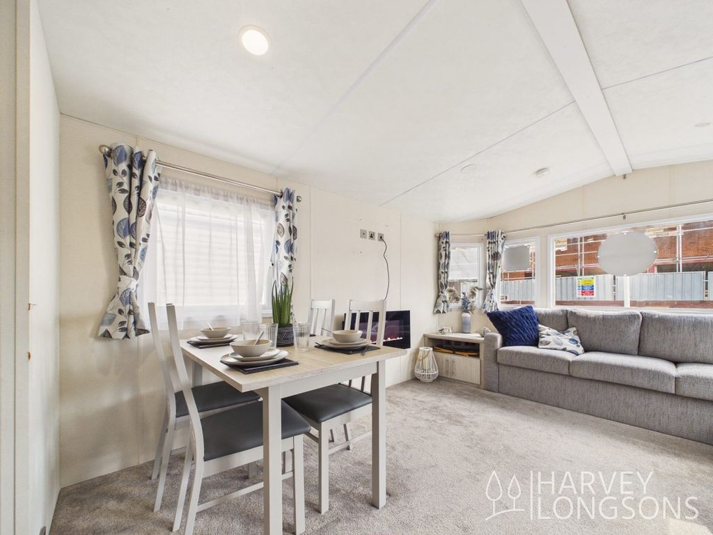 Property photo 3 of 17 Delta Wadhurst Dining And Lounge Alberta Holiday Park