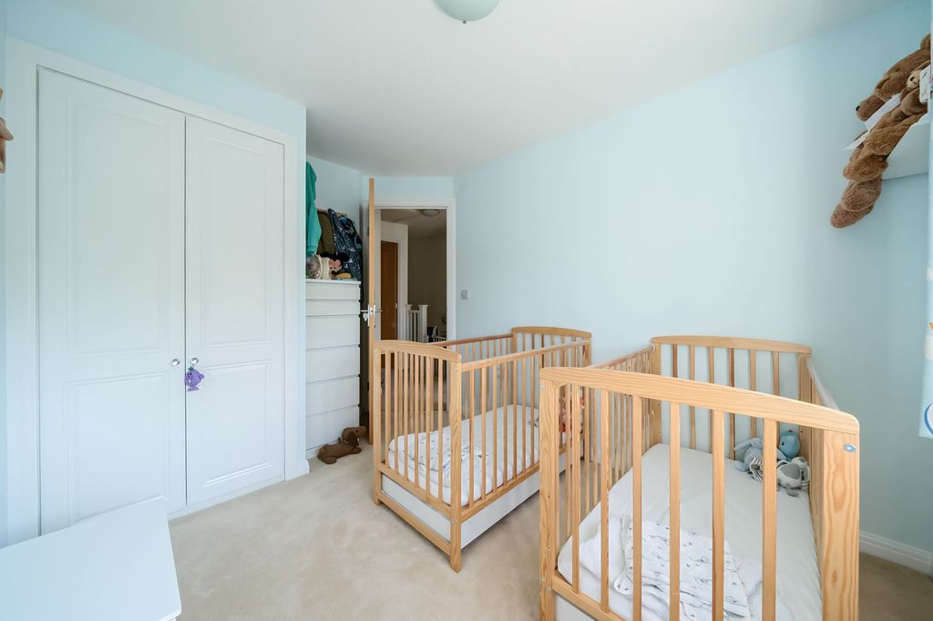 Property photo 3 of 21