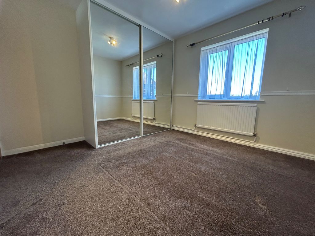 Property photo 2 of 6 Balcony