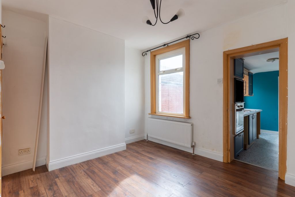 Property photo 3 of 17 5040343