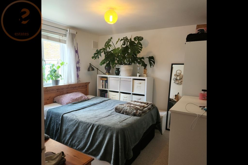 Property photo 2 of 9 1