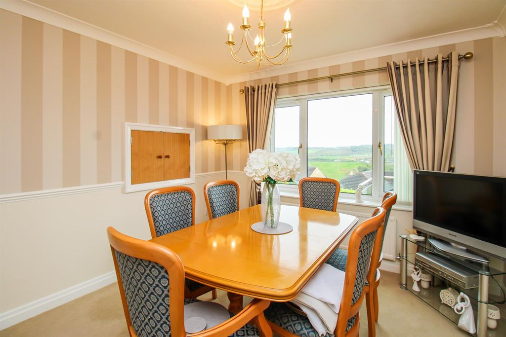 Additional image 7 of 3 bed detached bungalow for saleBriestfield Road, Dewsbury WF12