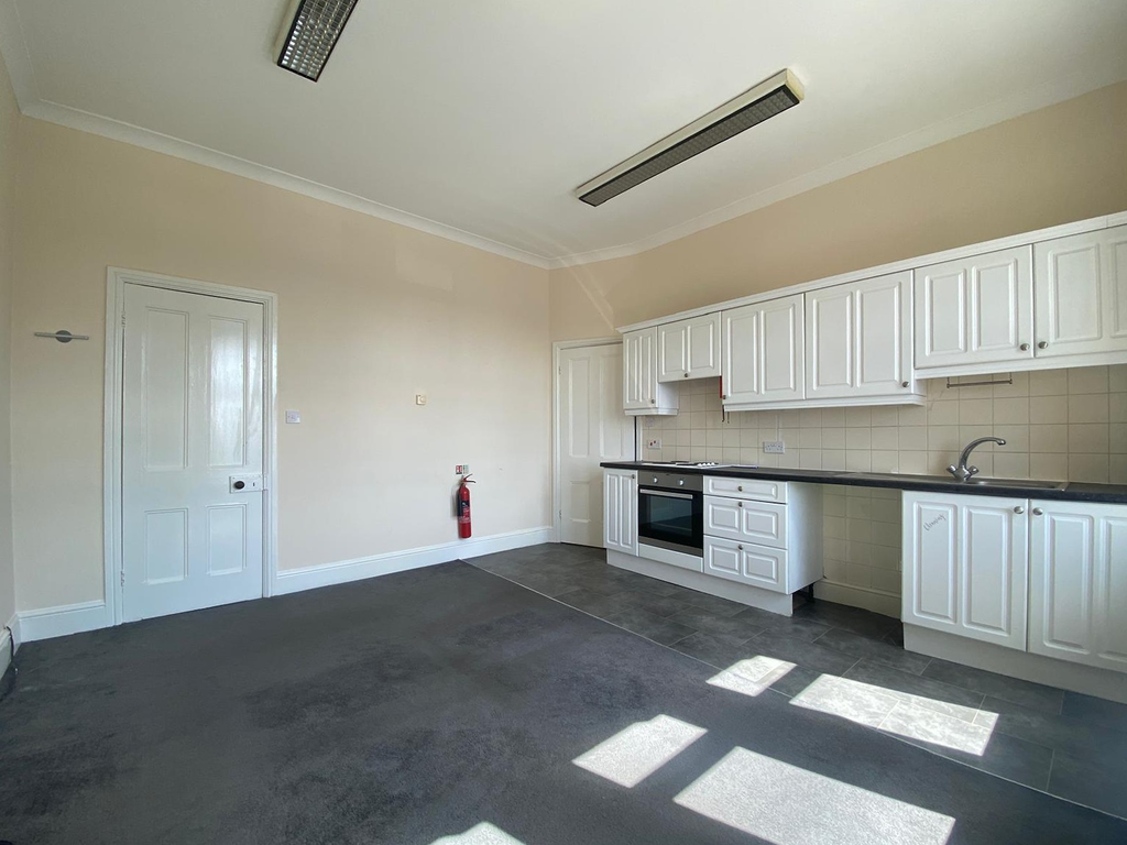 Property photo 3 of 14 Lounge Kitchen