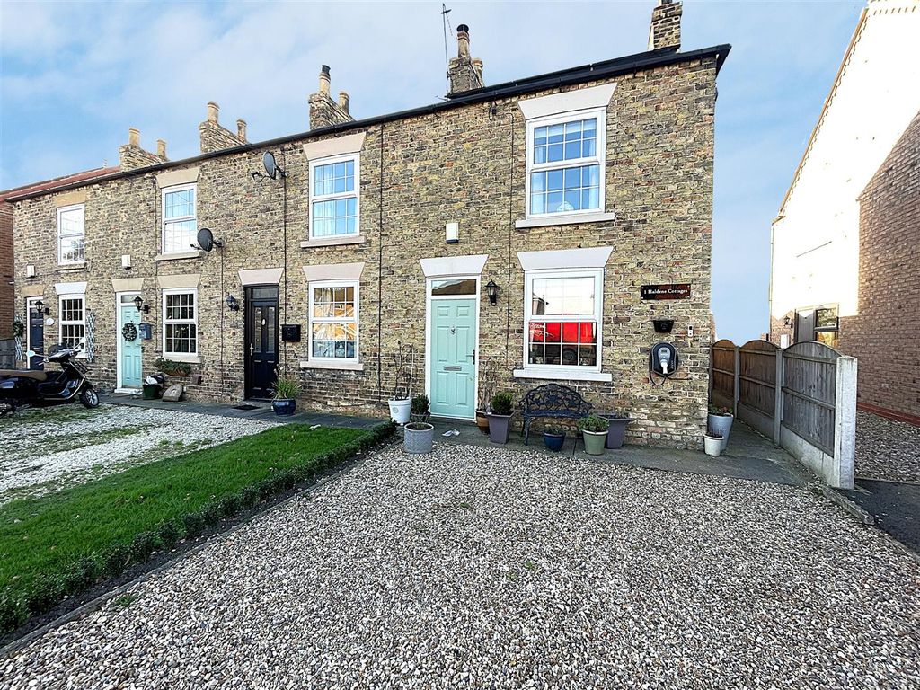 Property photo 1 of 18 Front External