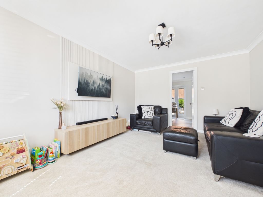Property photo 3 of 23 3- Rob Hammond Ewemove Pontefract