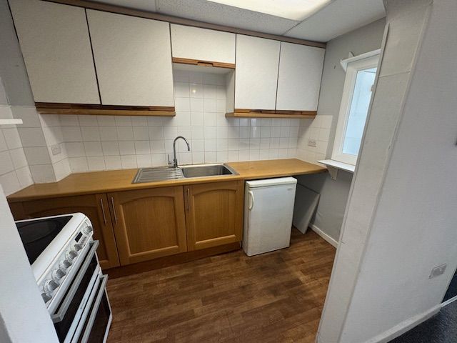 Property photo 2 of 11 Front Description 2