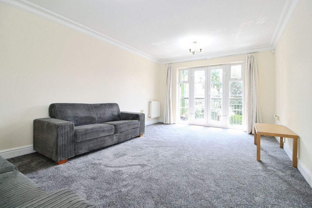 Property photo 3 of 27 Gallery