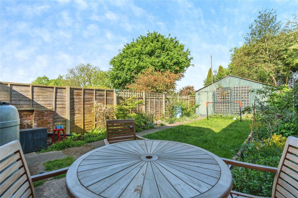 Property photo 2 of 20 Picture No. 28