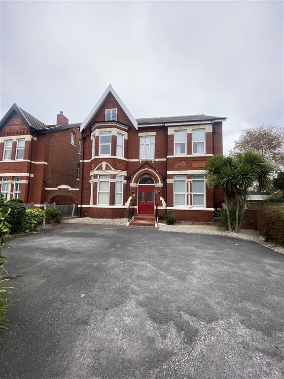 Property photo 1 of 17 External Front