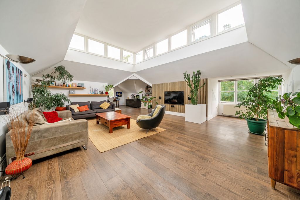 Property photo 1 of 20 1516327-6-6A9ee5A...