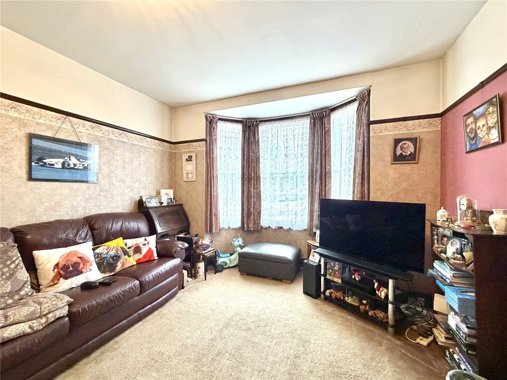 Property photo 2 of 19 Picture No. 29