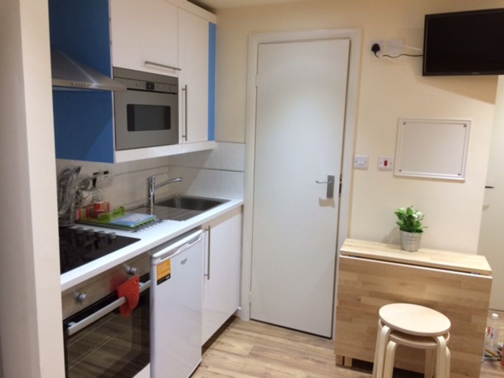 Property photo 2 of 5 Kitchen