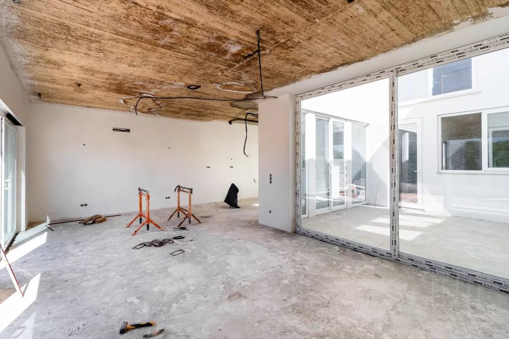 Property photo 2 of 30