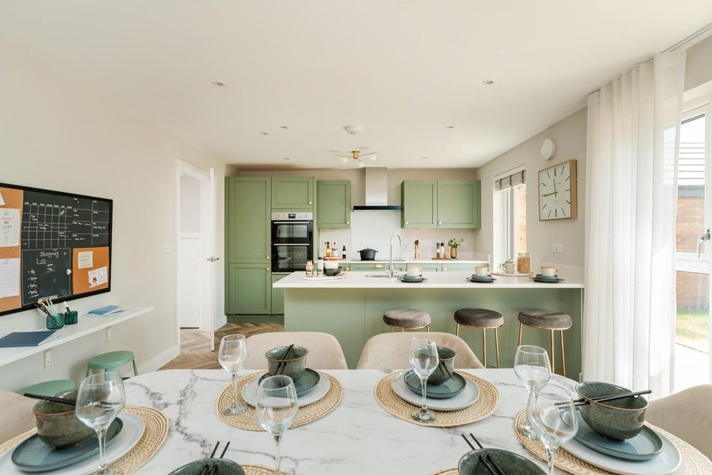 Property photo 2 of 12 Contemporary Kitchen With Gorgeous Breakfast Bar
