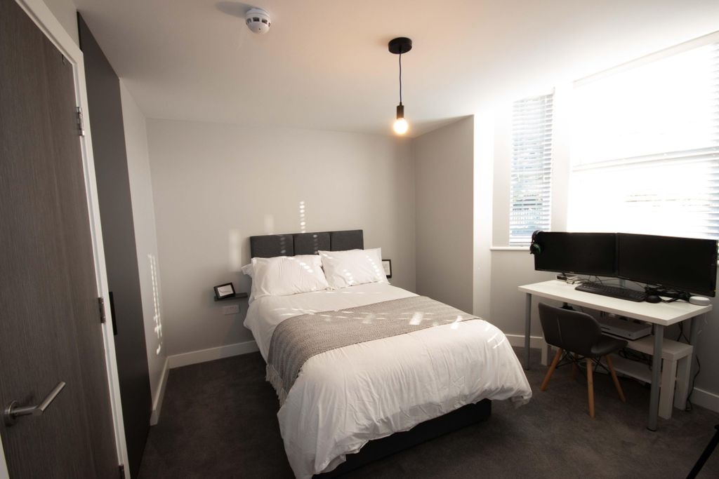 Property photo 3 of 23 Photo 2