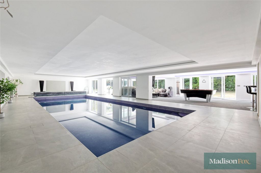 Property photo 3 of 65 Picture No. 64