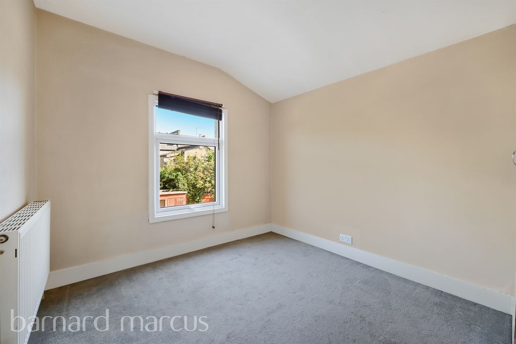 Property photo 3 of 21