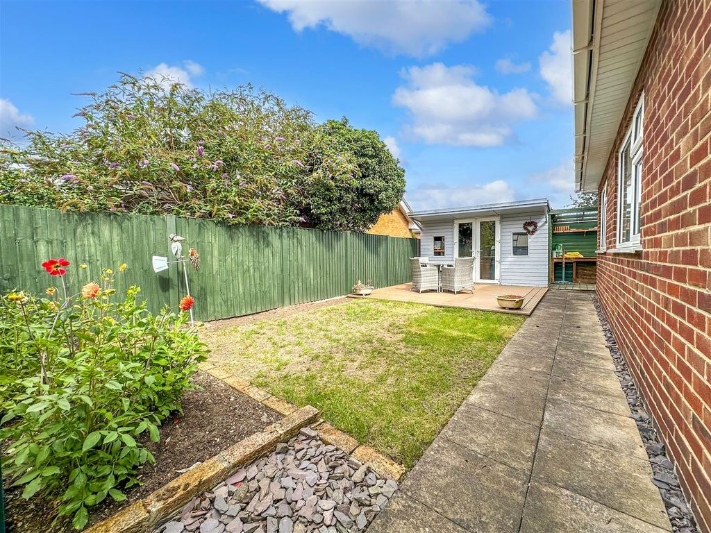 Property photo 3 of 26 Private Rear Garden 897