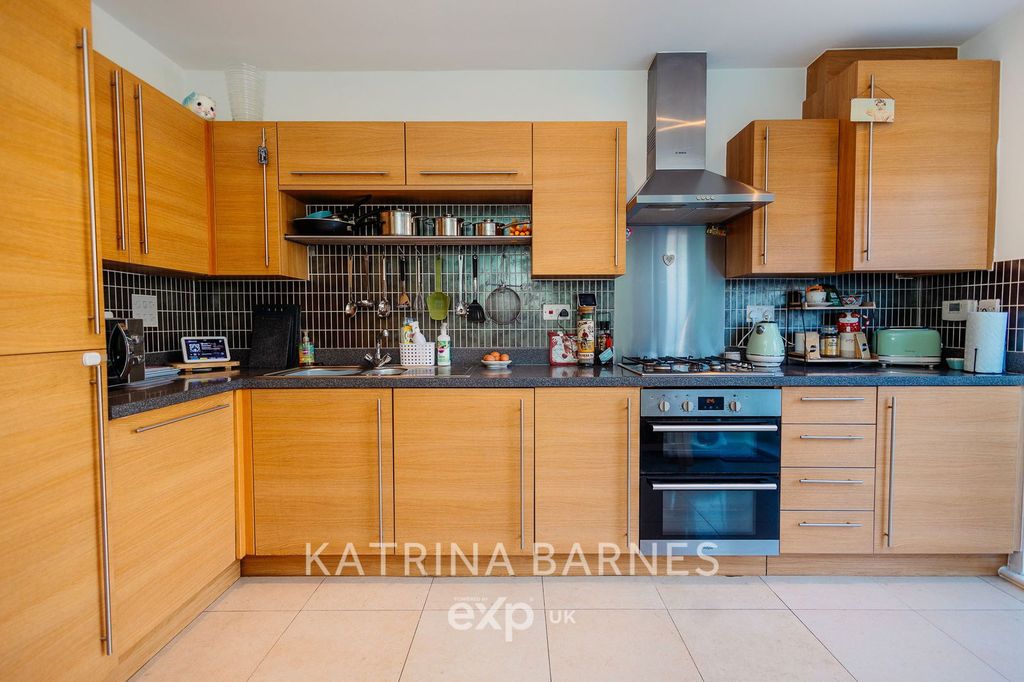 Property photo 3 of 22
