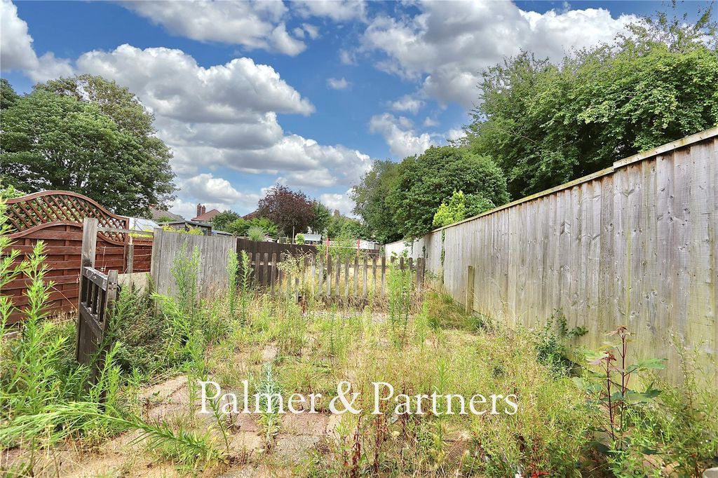 Property photo 3 of 19 Picture No. 01