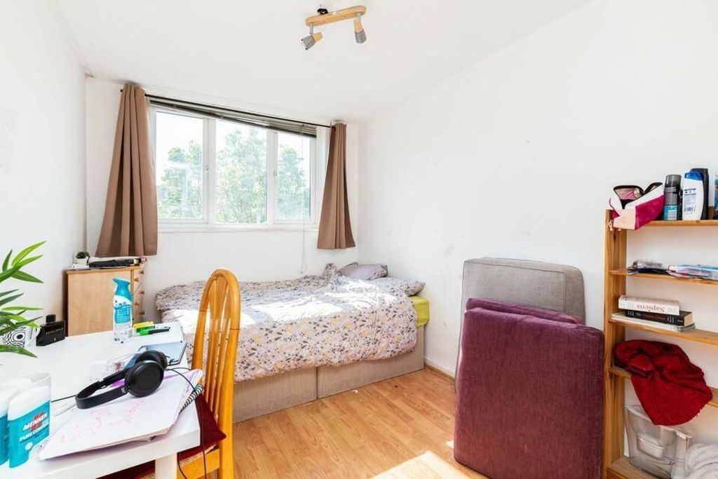 Property photo 2 of 6