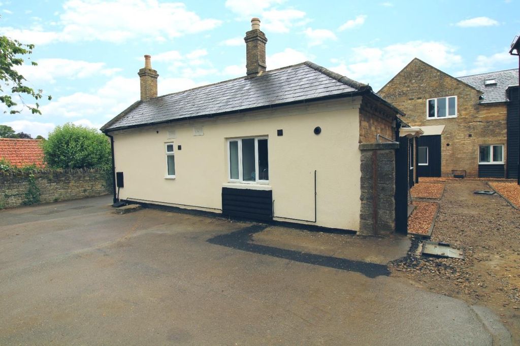 Property photo 1 of 9 Plot 1 Front