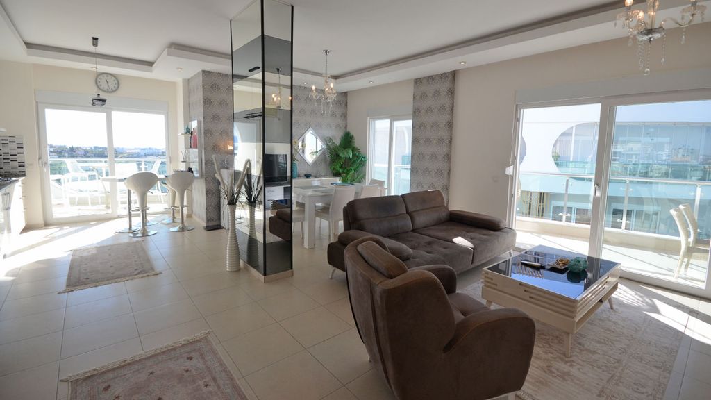 Property photo 2 of 29