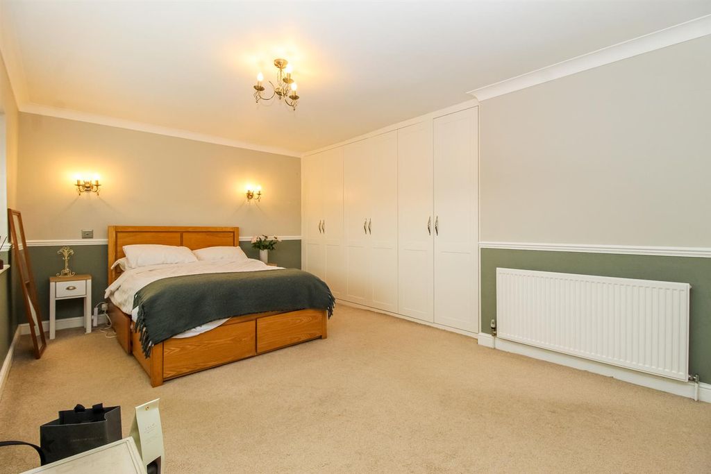 Property photo 3 of 19 Bedroom One