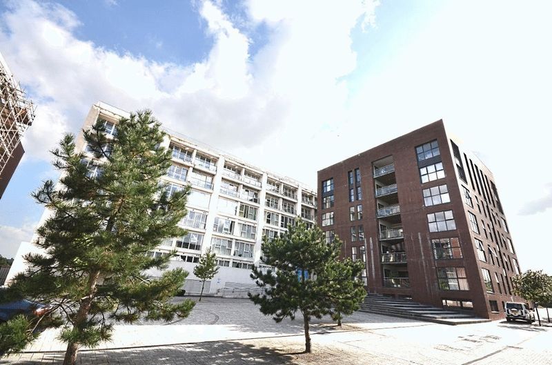 Property photo 1 of 9 Photo 8