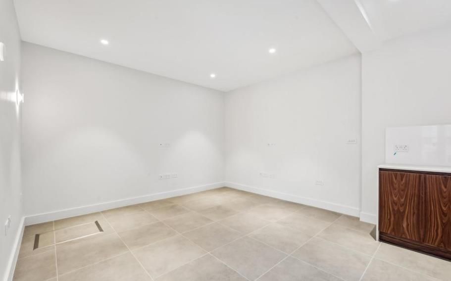 Property photo 2 of 9 47 Huntsworth 2 30.10.Png