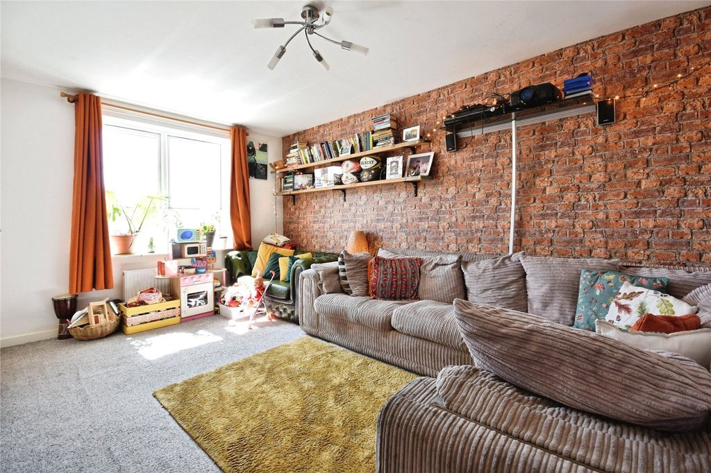 Property photo 3 of 14 Picture No. 07