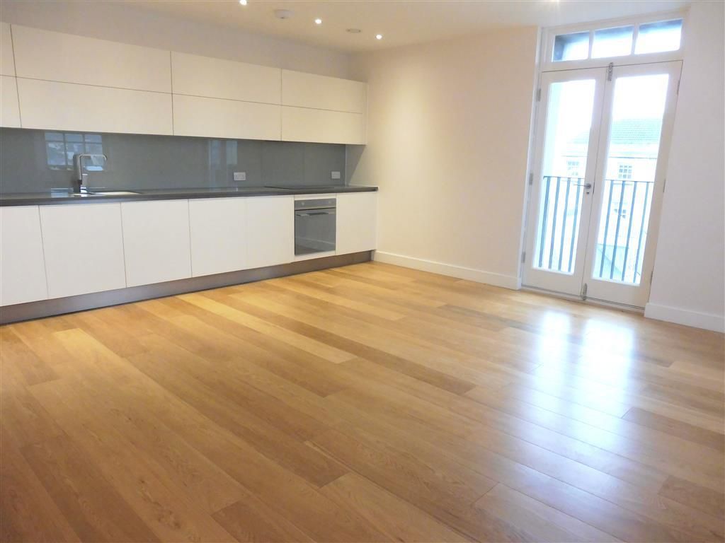 Property photo 2 of 8 Kitchen