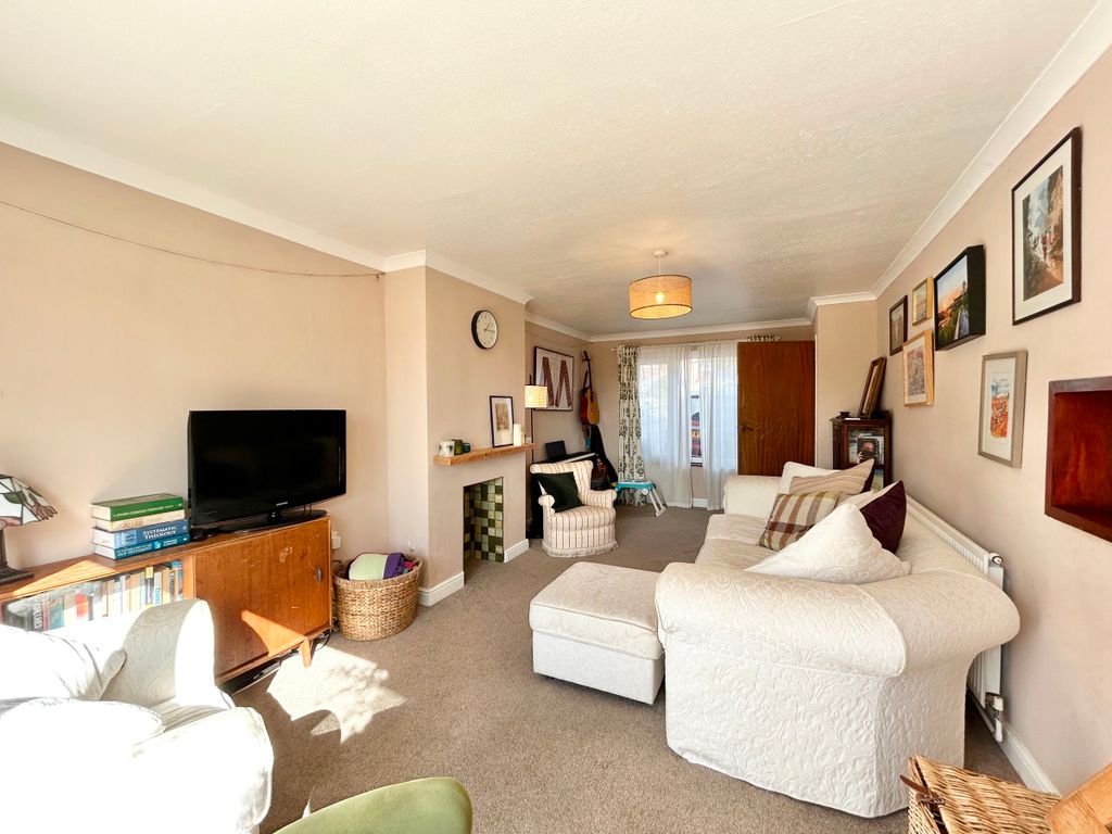 Property photo 3 of 18