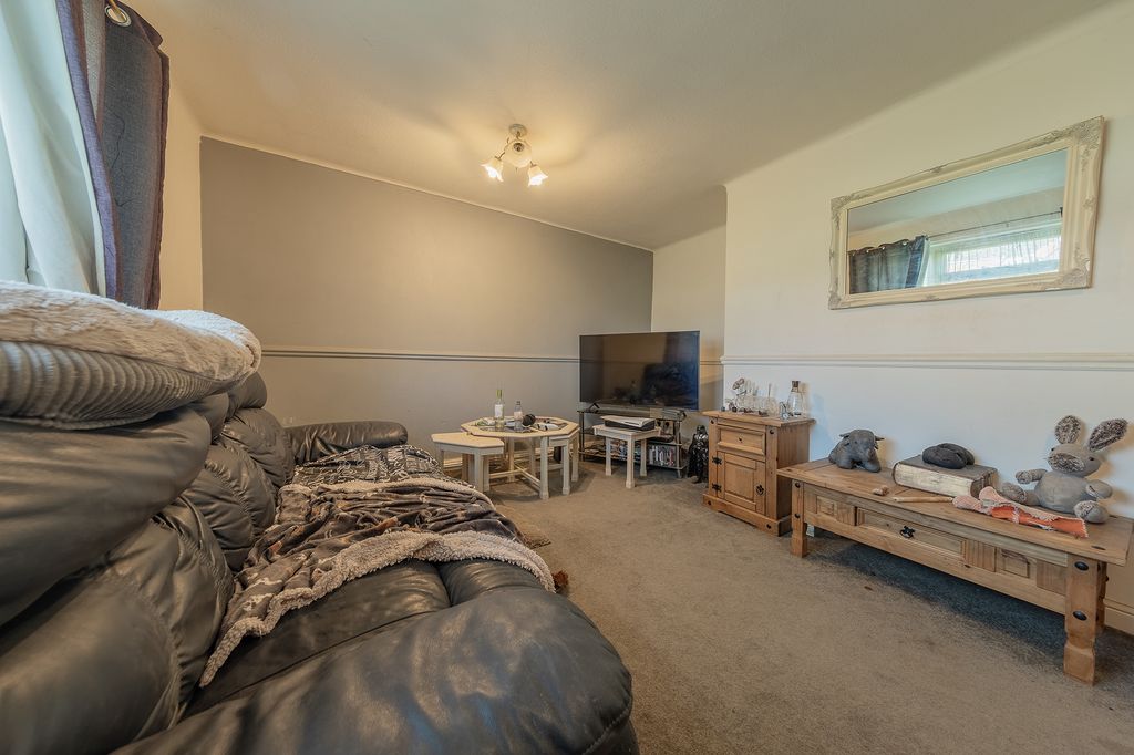 Property photo 3 of 24