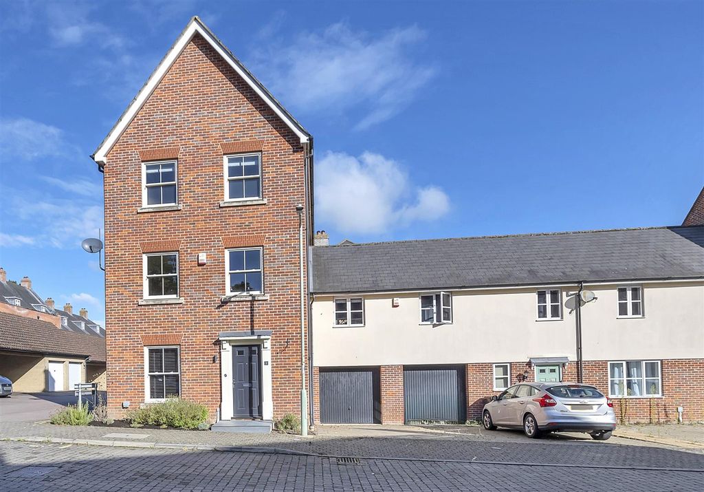 Property photo 1 of 19 Dcp_1515..Jpg