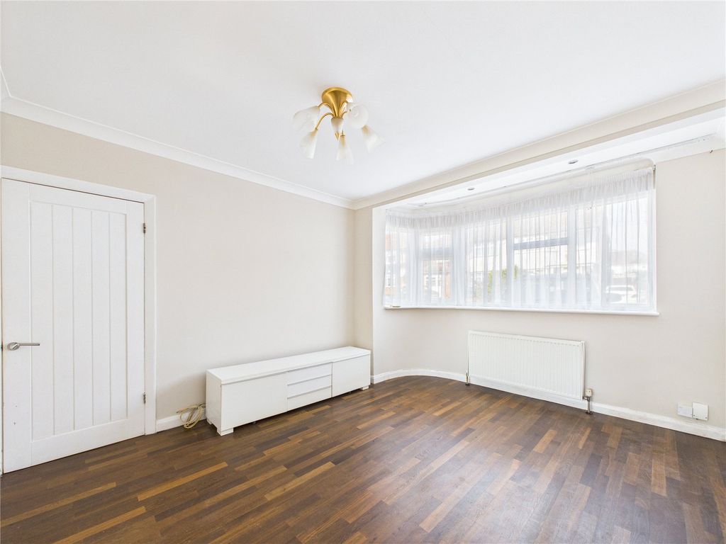 Property photo 2 of 31 Picture No. 10
