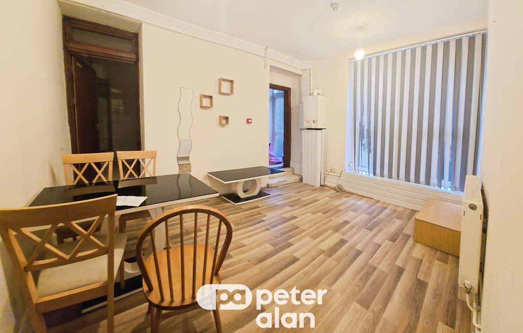 Property photo 2 of 6 Balcony