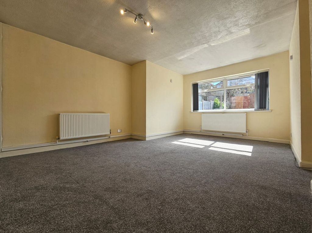 Property photo 2 of 18 Front