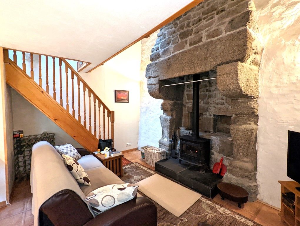 Property photo 3 of 35