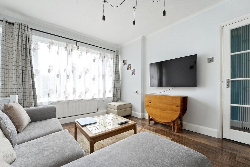 Property photo 2 of 13 Picture No. 12