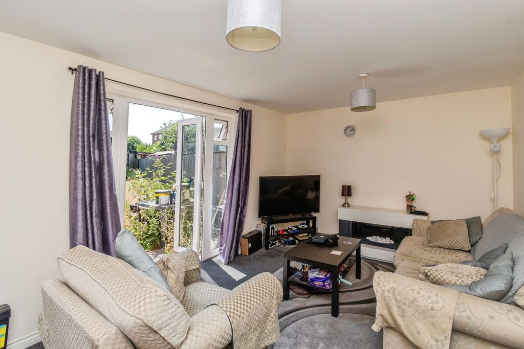 Property photo 3 of 15