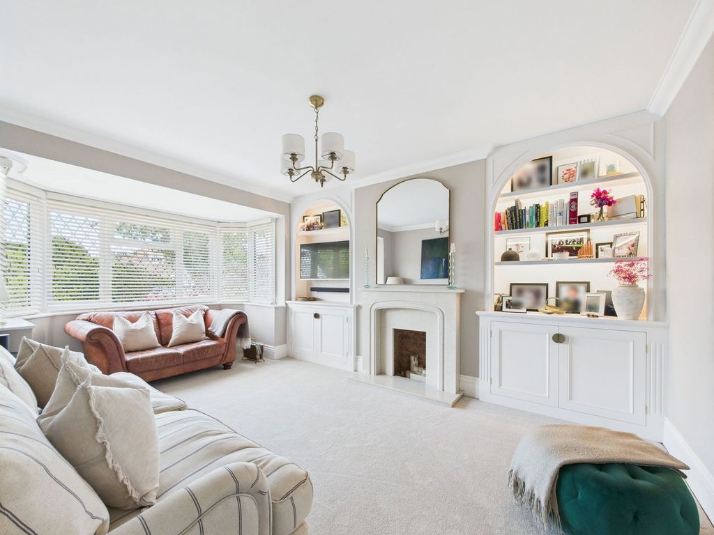 Property photo 2 of 36