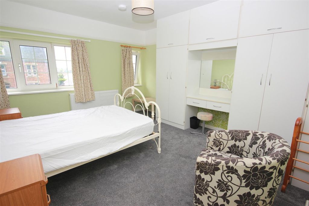 Property photo 3 of 7 Bedroom 2.Jpg