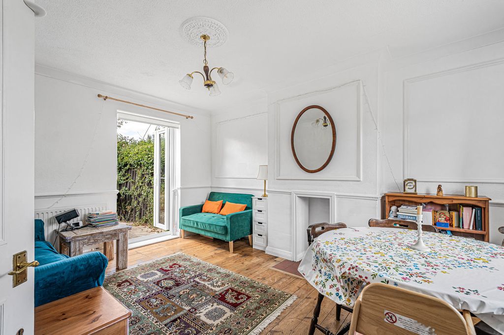 Property photo 2 of 17 Sitting Room