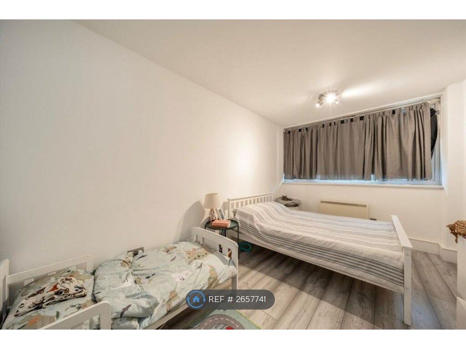 Property photo 3 of 6