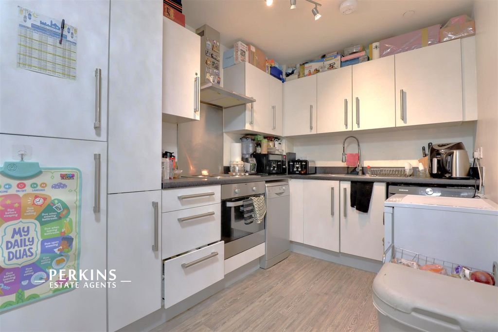 Property photo 2 of 4 Kitchen.Jpg